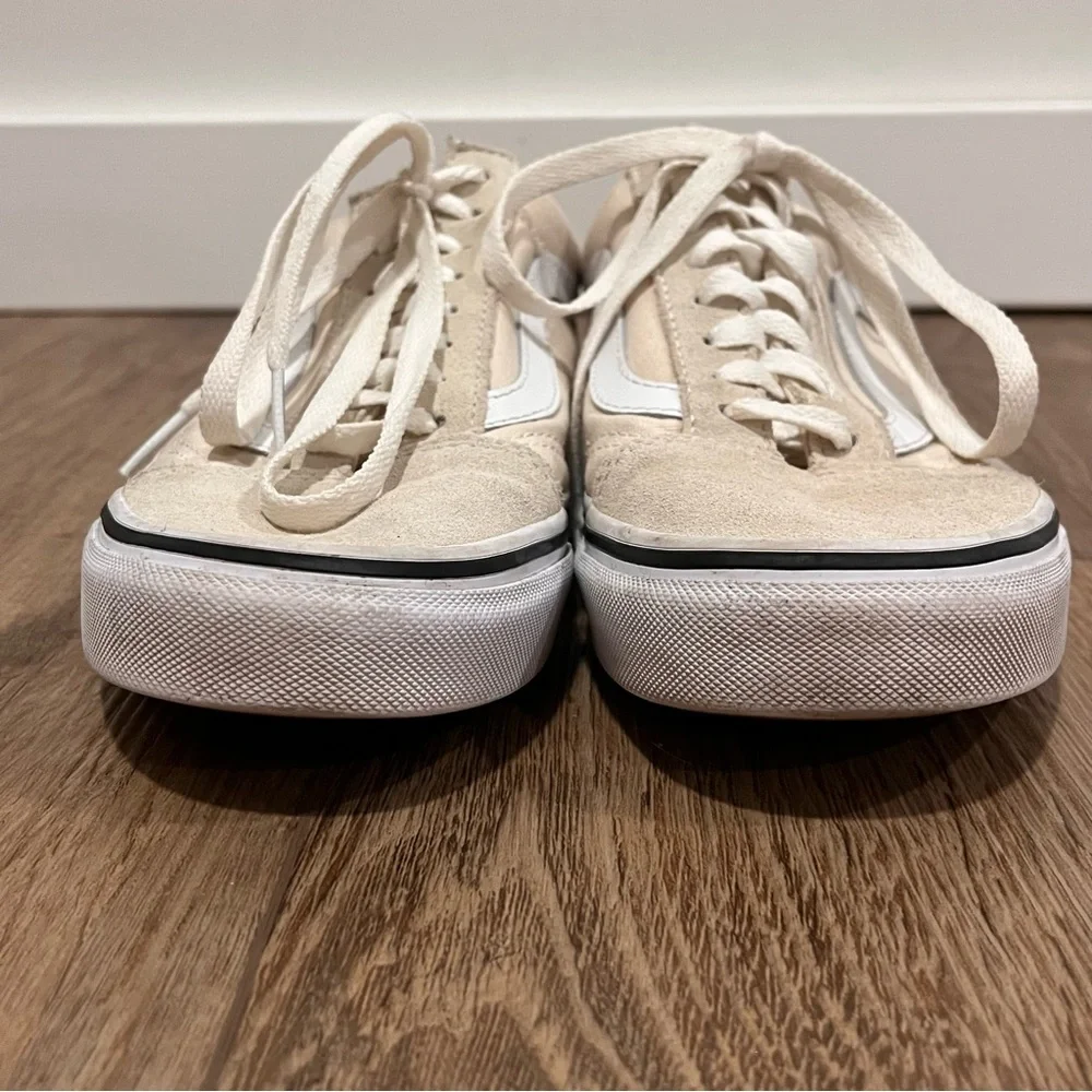 Vans Creme Suede Old Skool Sneakers